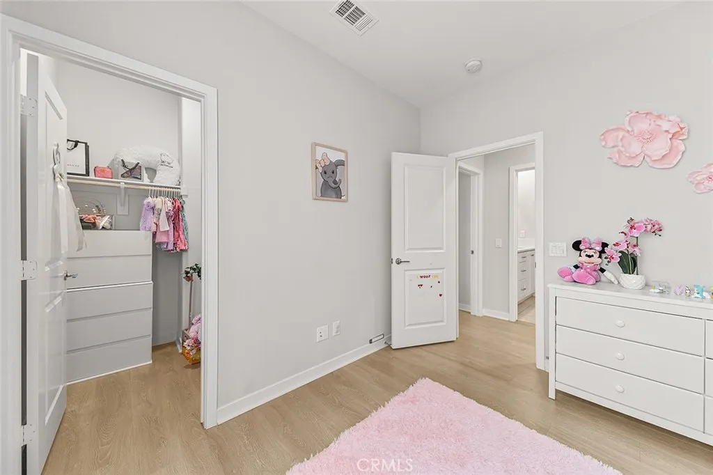 27218 Narrowleaf Willow Lane, Valencia, California 91381 home-pic-24